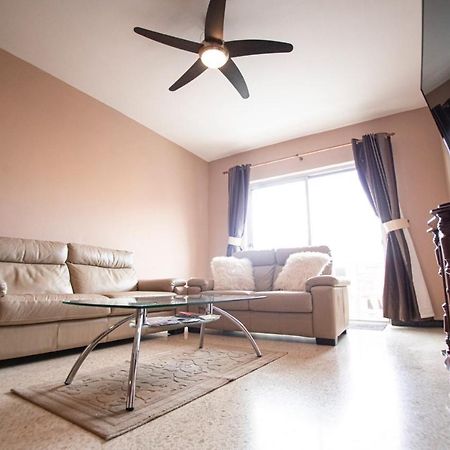 Apartment 5 Mins Away From The Beach. St. Paul's Bay Buitenkant foto